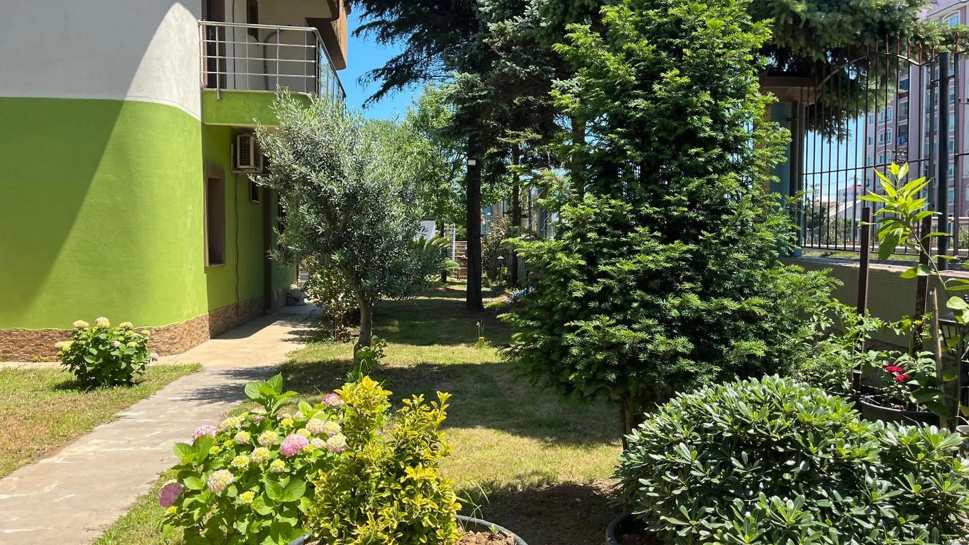Villa Seyran Seaside Apartments- 2-Garden Floor Trabzon